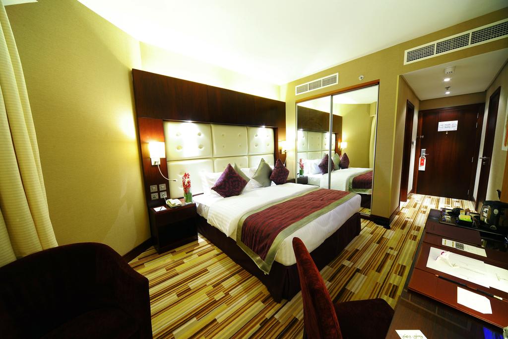 Monaco Hotel - thumb 5