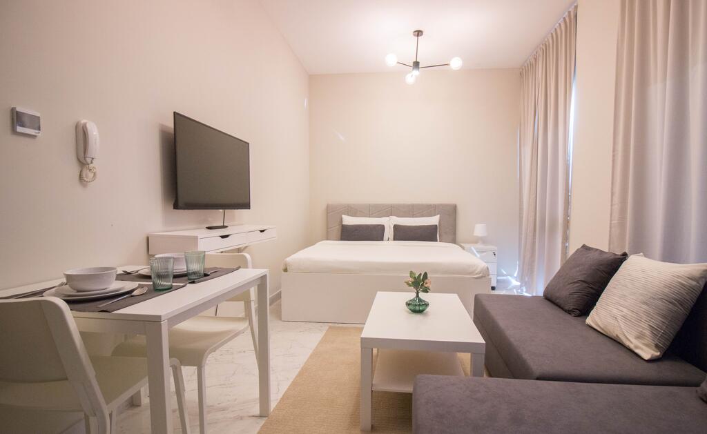 Newly Furnished Studio, 5 Mins To Expo Site - thumb 3