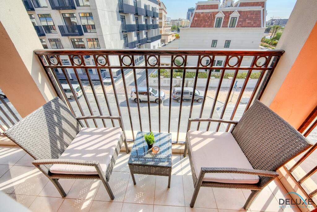 One Bedroom Modern Apartment In Pantheon Boulevard By Deluxe Holiday Homes - thumb 3