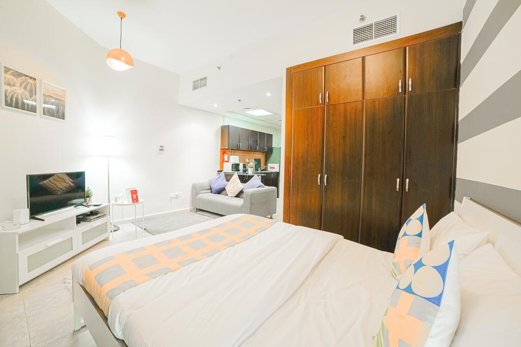 OYO 585 Home 120, B Block, Diamond Views 1 - thumb 2