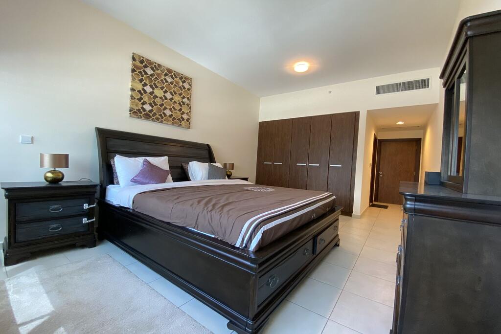 OYO 586 Home 1206 East Heights 3, Executive Towers - thumb 1