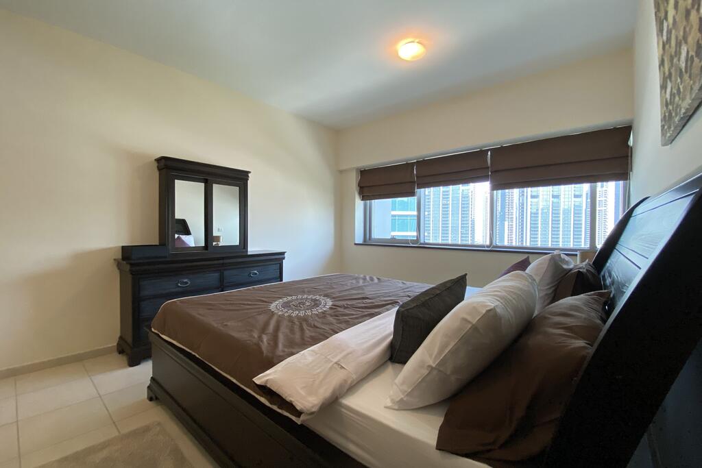 OYO 586 Home 1206 East Heights 3, Executive Towers - thumb 2