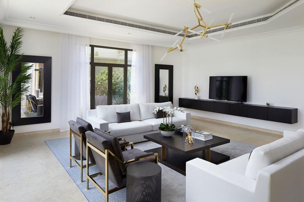 Palm Beachfront Estate With Atlantis Views - thumb 2