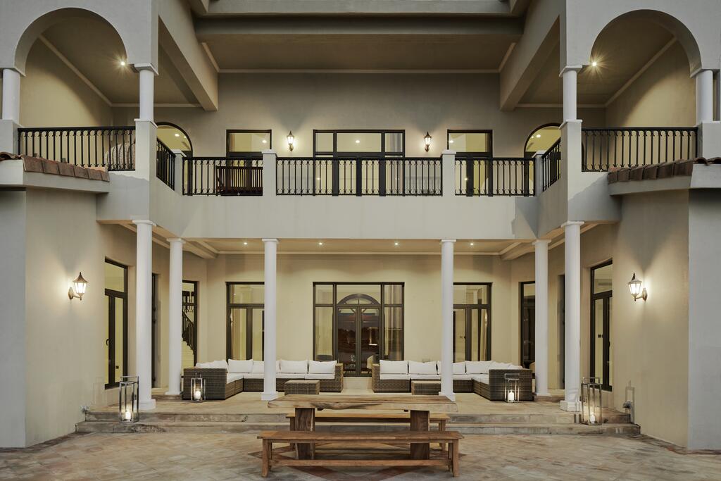 Palm Beachfront Estate With Atlantis Views - thumb 5