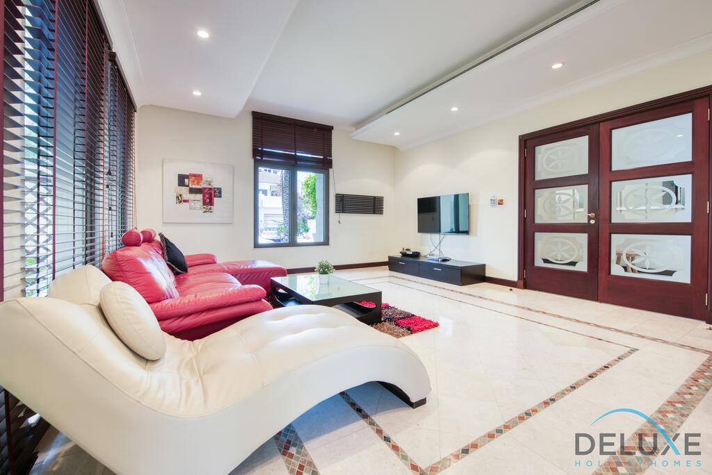 Premier 6BR Villa With Private Pool On Palm Jumeirah - thumb 1