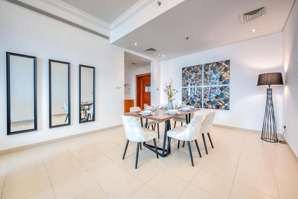 Premium 2BR Apt In The Heart Of The City - thumb 6