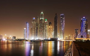 Private Room In The Skyscraper Center Of Dubai Marina Beachfront-Skydive