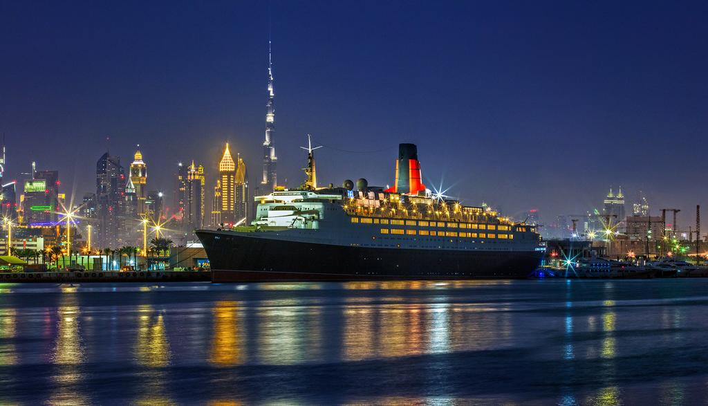 Queen Elizabeth 2 Hotel - thumb 2
