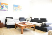 Quiet secluded place with access to the pool Accommodation Dubai