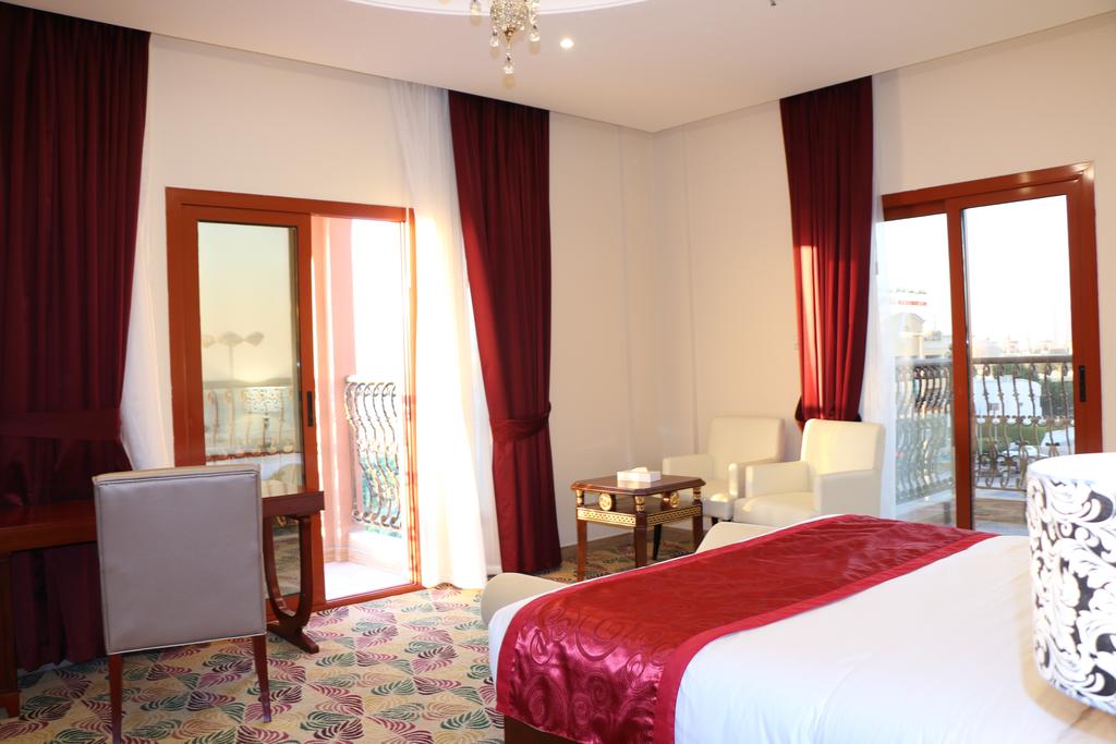 Red Castle Hotel - thumb 2