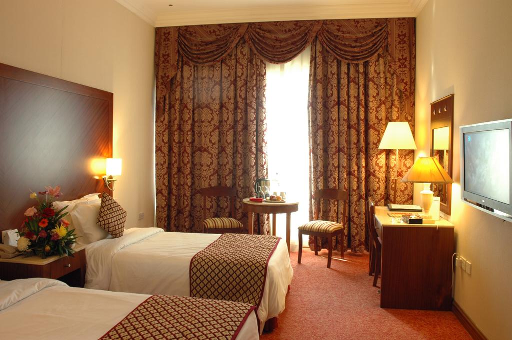Regent Palace Hotel - thumb 1