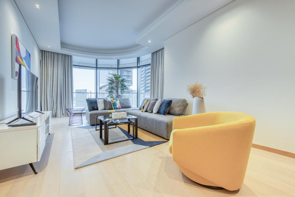 RH- Modern & Bright 2BR Apt In Downtown, Walk To Dubai Mall - thumb 3