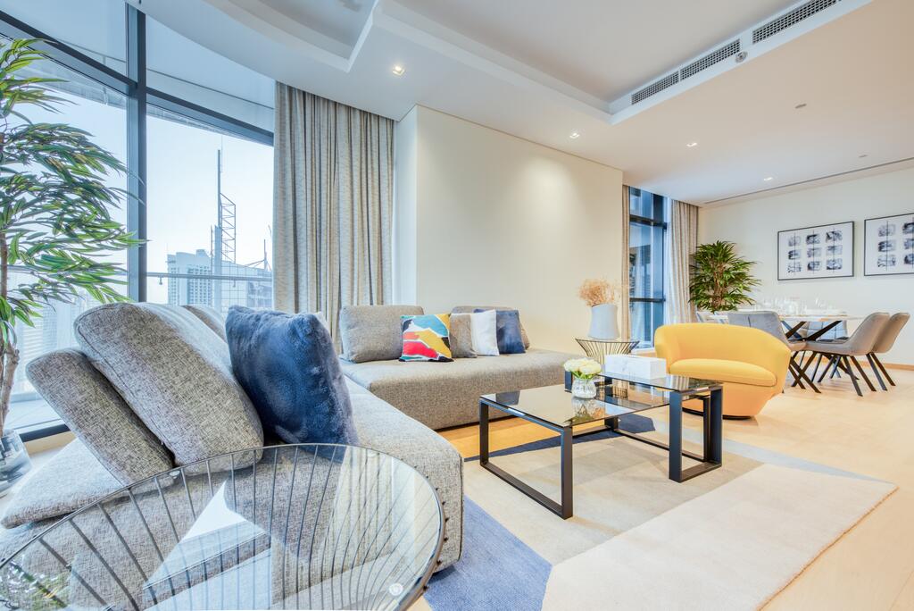 RH- Modern & Bright 2BR Apt In Downtown, Walk To Dubai Mall - thumb 0