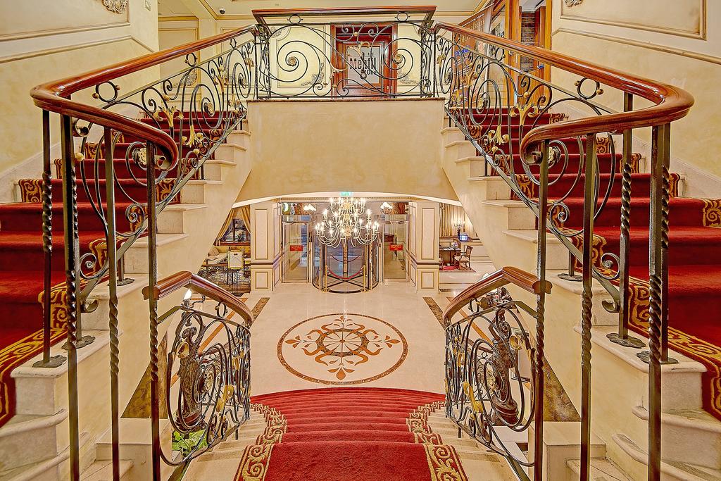 Royal Ascot Hotel - thumb 4