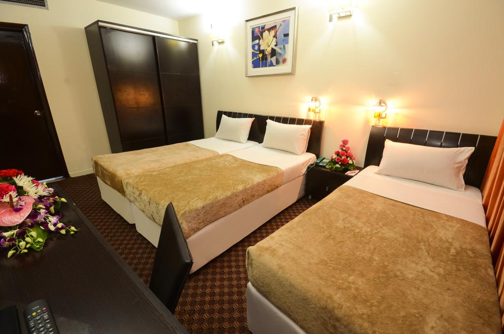 Royal Prince Hotel - thumb 6
