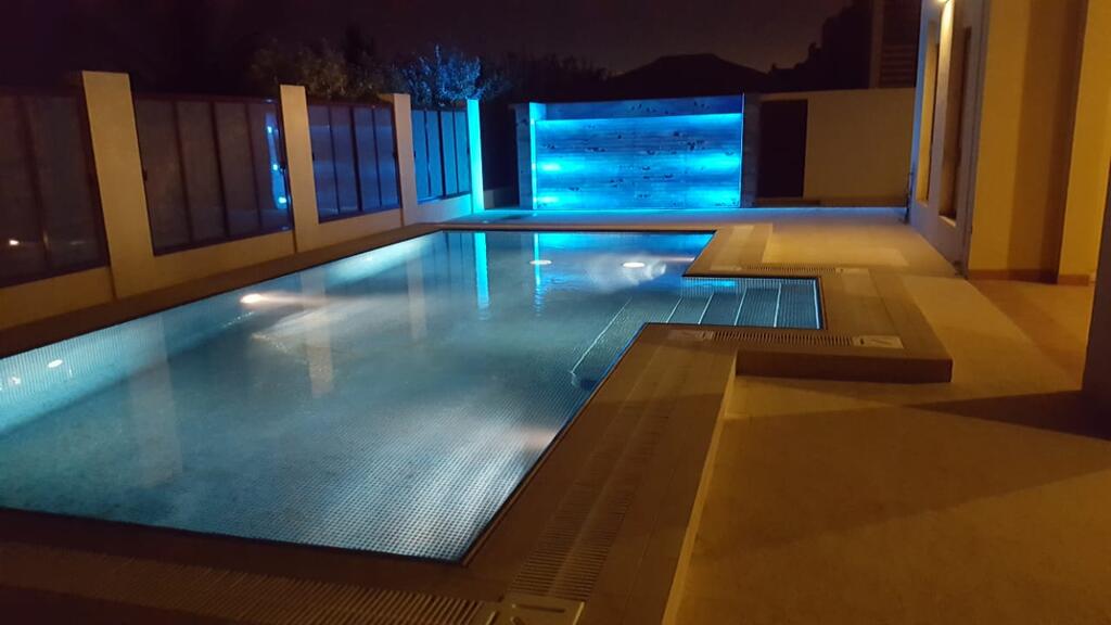 Royal Sea View Villa With Private Pool - thumb 0