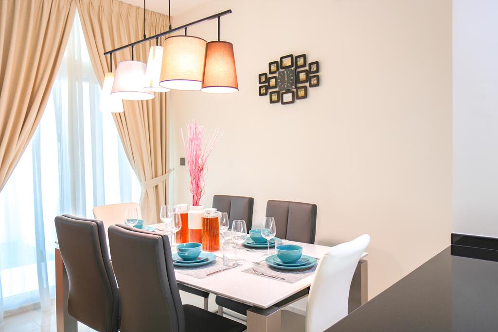 Signature Holiday Homes - Furnished 3 BHK Villa In Vardon Akoya By Damac - thumb 5