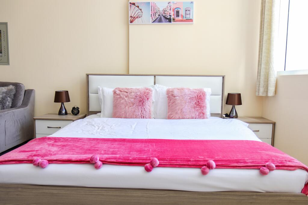 Signature Holiday Homes - Furnished Studio Apartment, Silicon Gates 4 - thumb 0