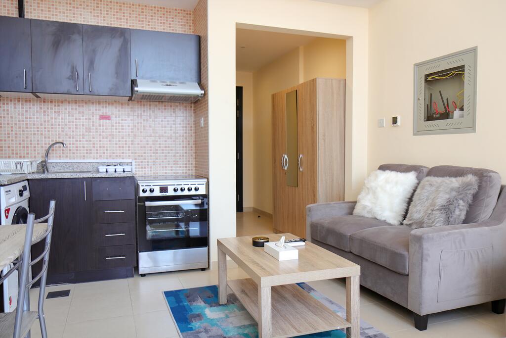 Signature Holiday Homes - Furnished Studio Apartment, Silicon Gates 4 - thumb 5