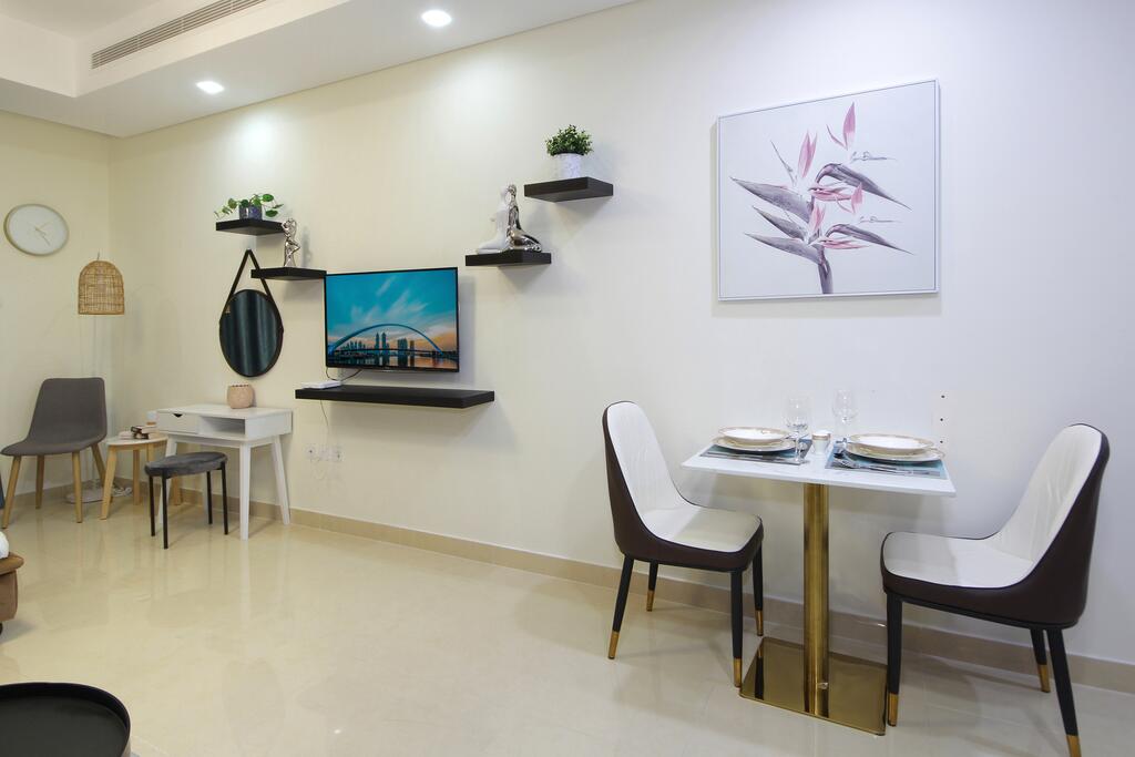 Signature Holiday Homes - Luxury Studio Apartment In Cleopatra, Wadi Alsafa - thumb 6