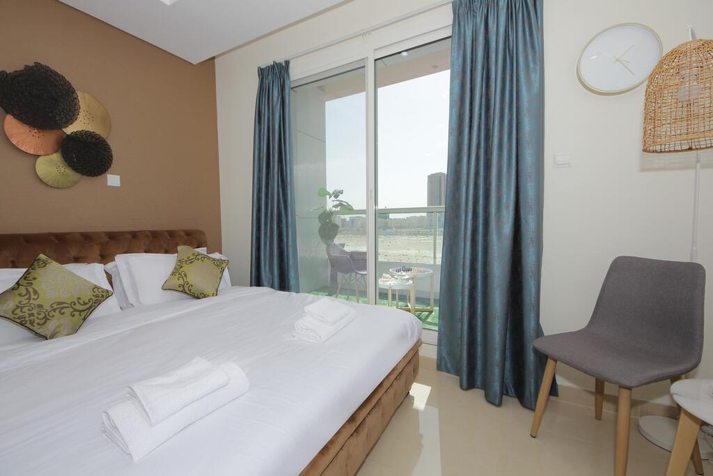 Signature Holiday Homes - Luxury Studio Apartment In Cleopatra, Wadi Alsafa - thumb 2