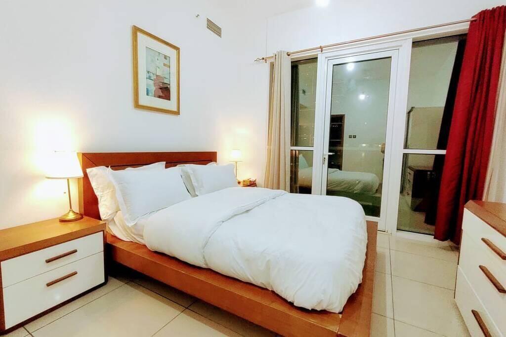 Skynest Holiday Homes Sea View 1 Bedroom Apartment Dubai Marina 1011 - thumb 0