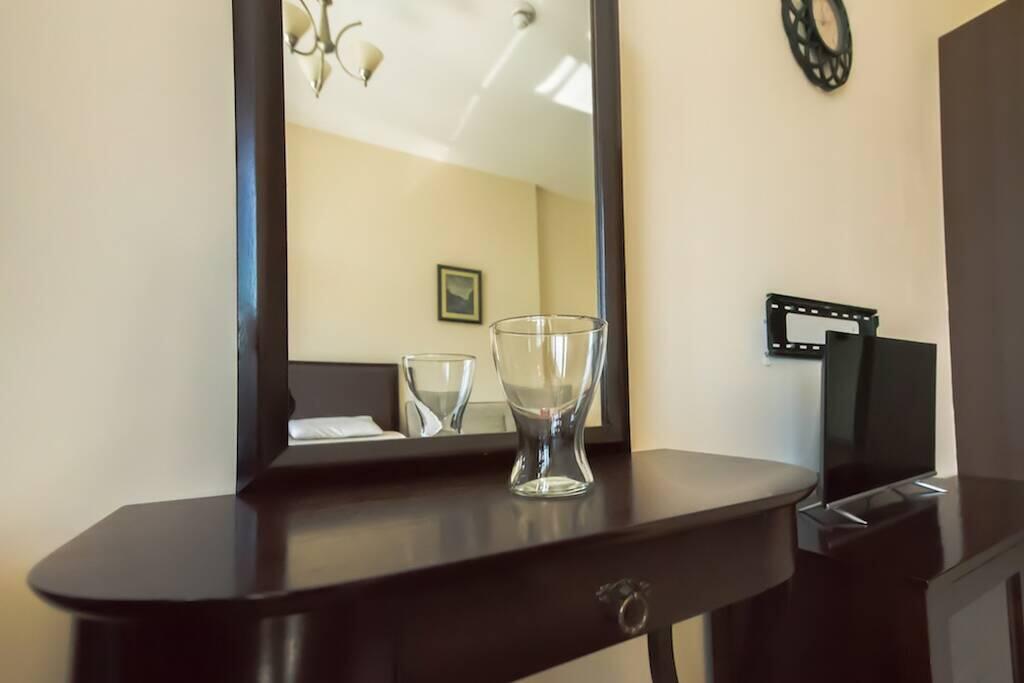 Spacious Studio Near Golf Courses - thumb 3