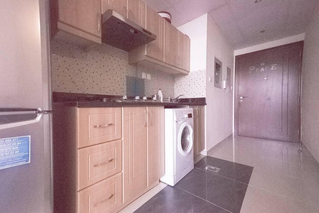 Spacious Studio Near Golf Courses - thumb 1