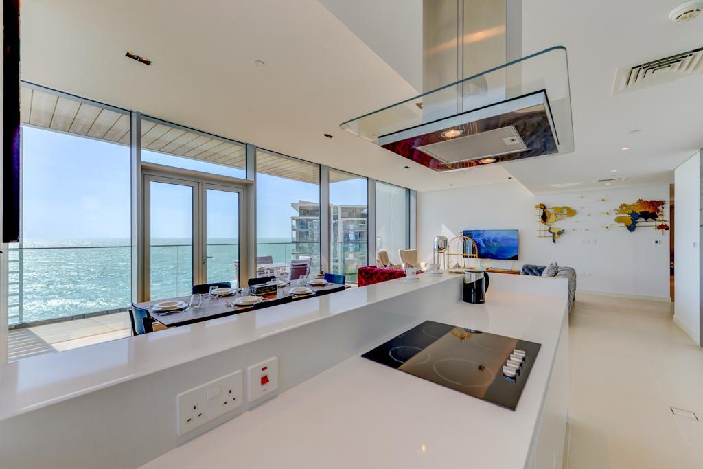 SPECTACULAR PANORAMIC OCEAN VIEW PENTHOUSE - thumb 2