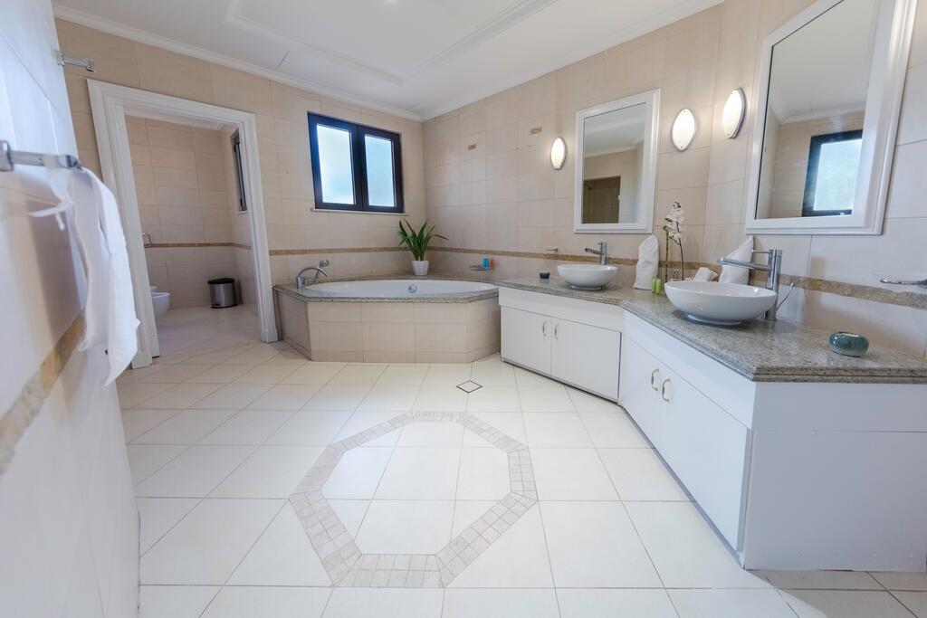 Stella Stays Magnificent 4 BDR Palm Villa Beach Private Pool - thumb 7