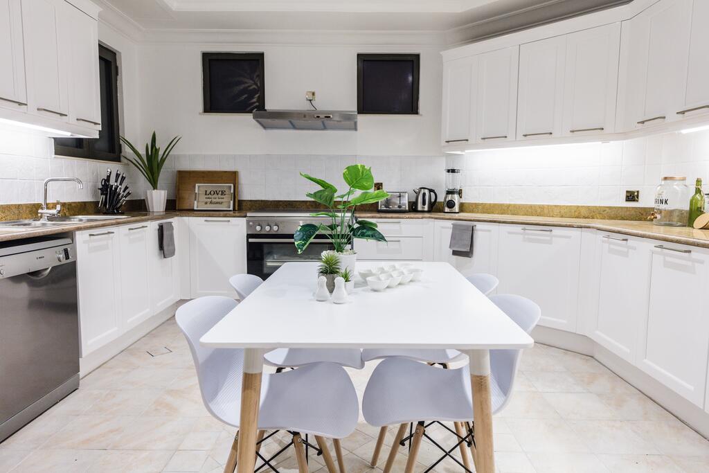 Stella Stays Magnificent 4 BDR Palm Villa Beach Private Pool - thumb 2