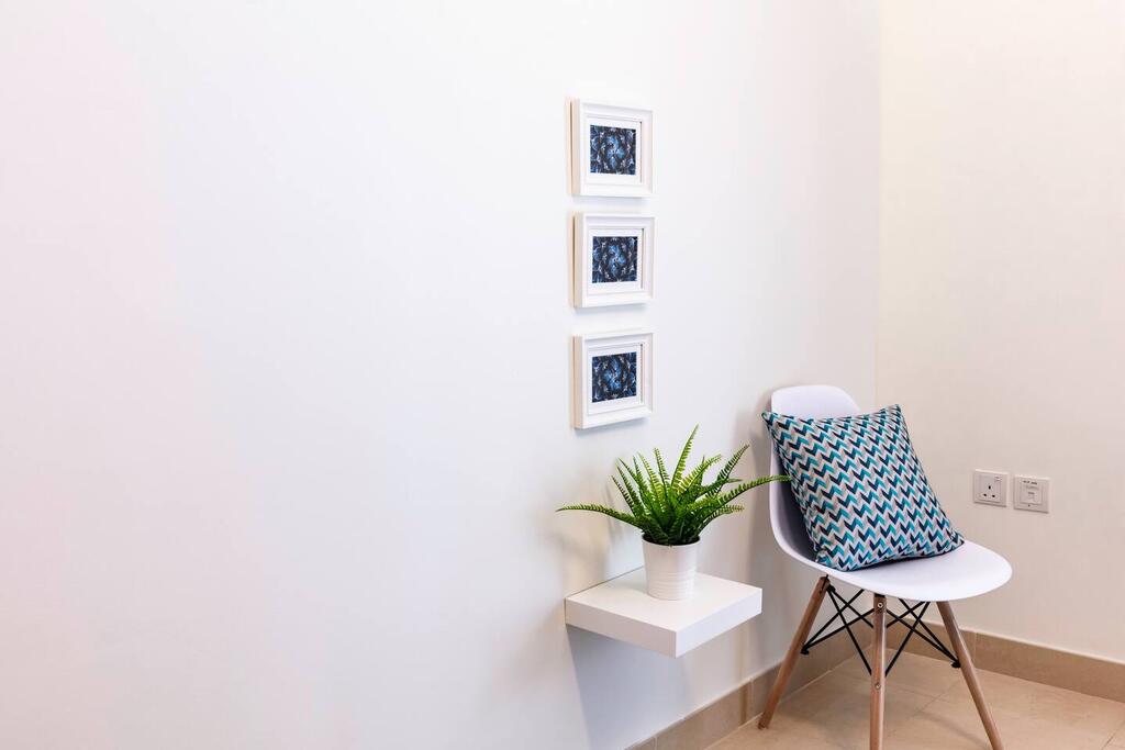 Stella Stays Modern 2 BDR Dubai Tecom Netflix Pool - thumb 2