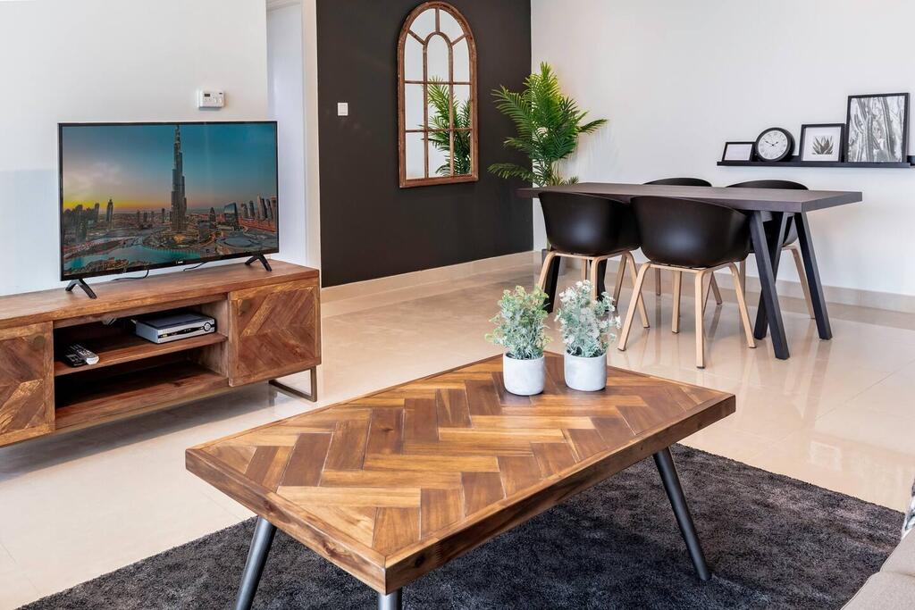 Stella Stays Modern 2 BDR Dubai Tecom Netflix Pool - thumb 5