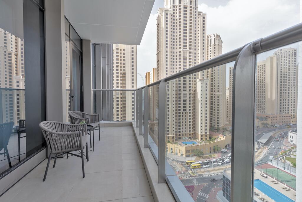 Stella Stays Radiant 1BDR Dubai JBR Beach Netflix - thumb 7
