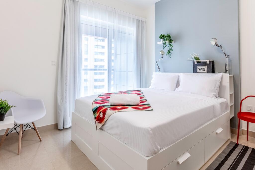 Stella Stays Spacious 2 BDR Dubai Tecom Netflix Pool - thumb 5