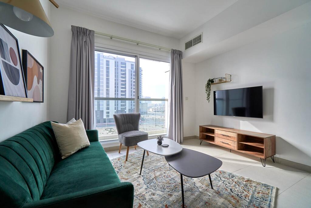 Stella Stays Upscale 2 BDR Dubai JVC Large Terrace - thumb 4