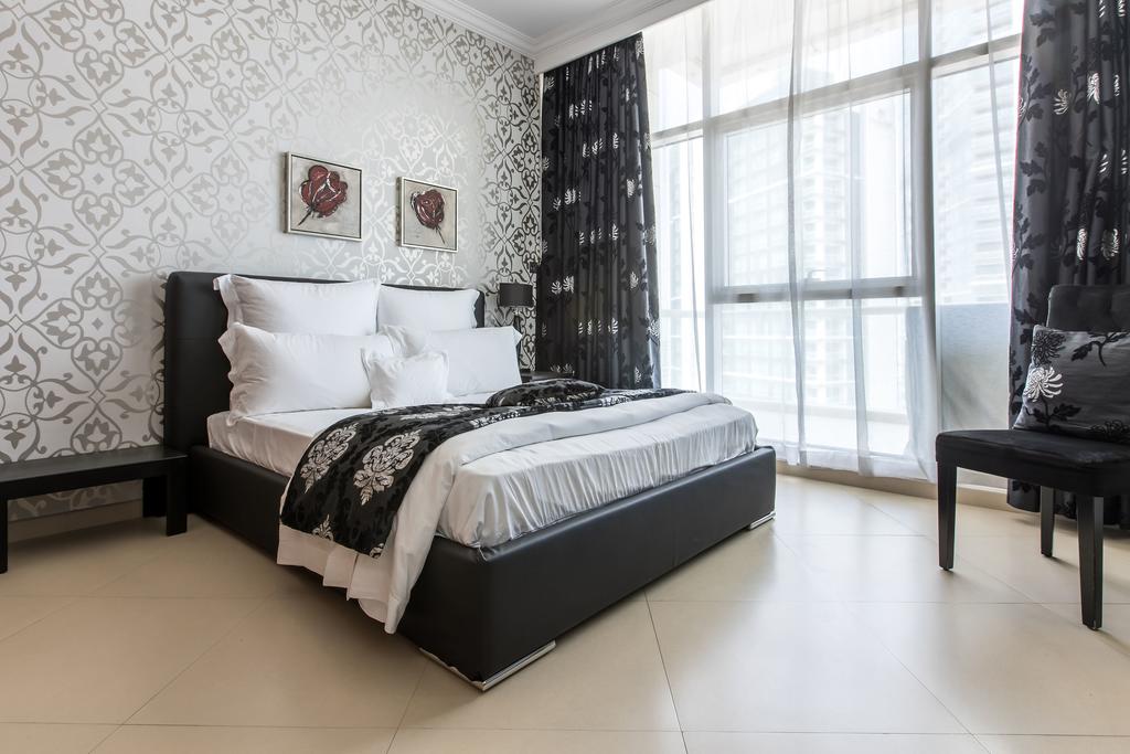 Stunning Dubai Marina Apartment - thumb 2