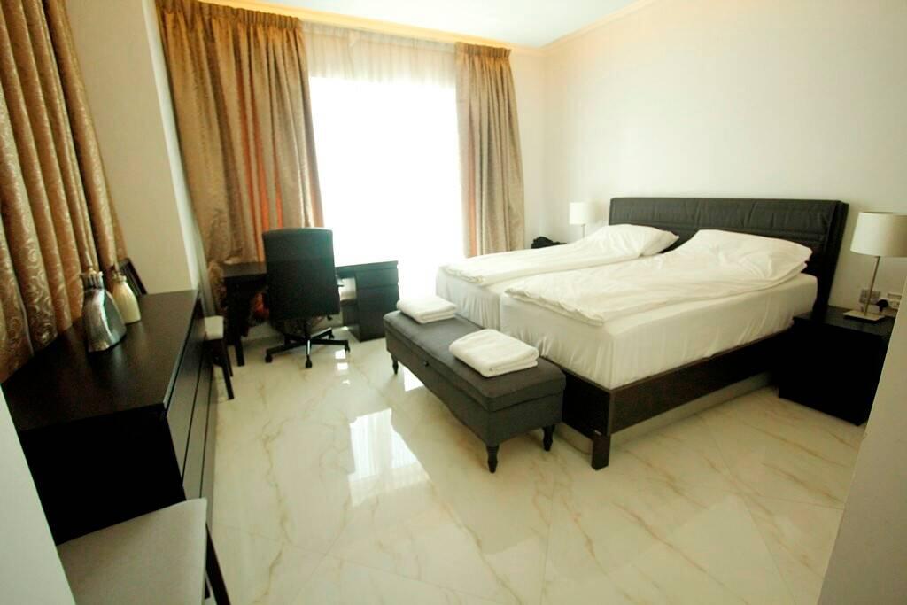 Stylish 2 Bedroom! Panoramic Sea View! - thumb 7