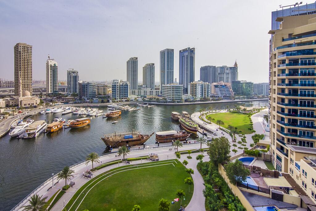 STYLISH FULLY FURNISHED MARINA VIEW 2 BEDROOM - thumb 6