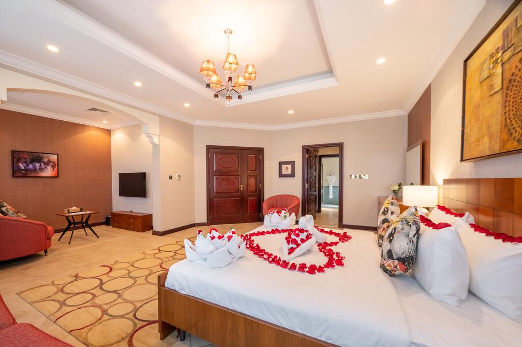The S Holiday Homes - Luxurious 5 Bedrooms Villa At Palm Jumeirah With Private Swimming Pool And Private Beach Access - thumb 4
