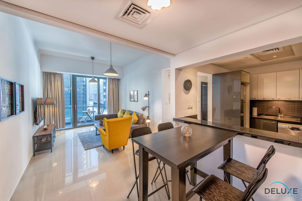 Two Bedroom Waterfront Apartment With Unique Interior In Silverene Towers B By Deluxe Holiday Homes - thumb 1