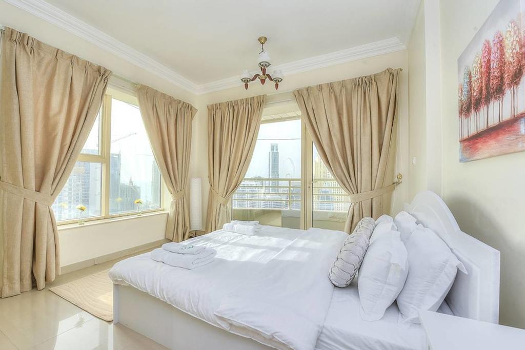 Waking To Breath Taking Water & Tranquil Views 3BR - thumb 6