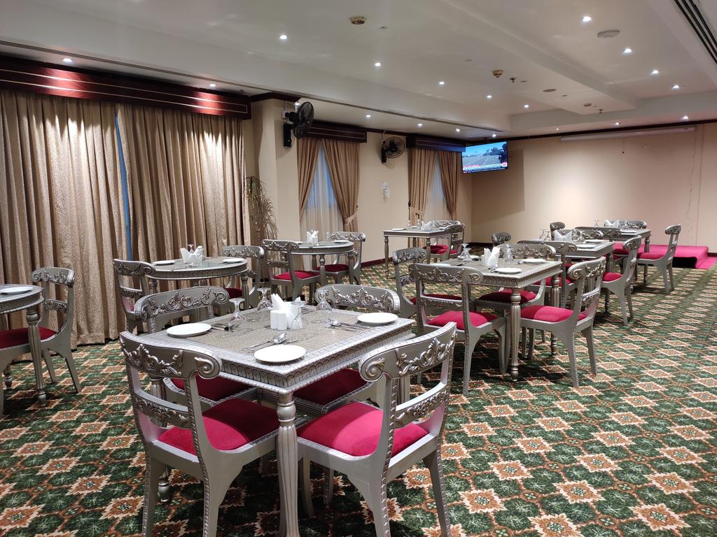 West Zone Plaza Hotel Apartment (Formerly Winchester Hotel Apts) - thumb 4