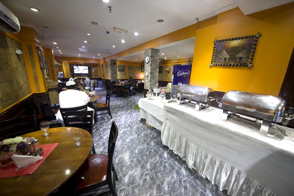 White Fort Hotel - thumb 4