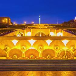Yerevan Cascade, Yerevan Accommodation Dubai