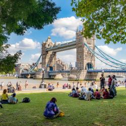 London Accommodation Dubai
