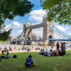 Tower Bridge, London Accommodation Dubai