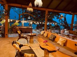 CAJOU LODGE Accommodation Dubai