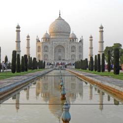 Taj Mahal, Agra Accommodation Dubai