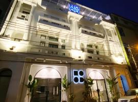 HOOD Hostel Accommodation Dubai